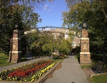 伯米吉州立大学全景图片