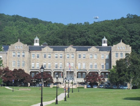 圣玛丽山大学全景图片