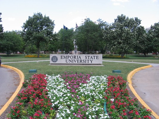 恩波利亚州立大学全景图片