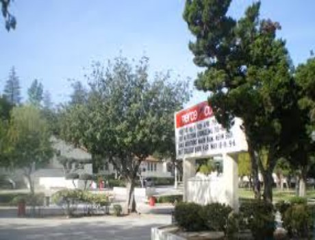 洛杉矶皮尔斯学院全景图片
